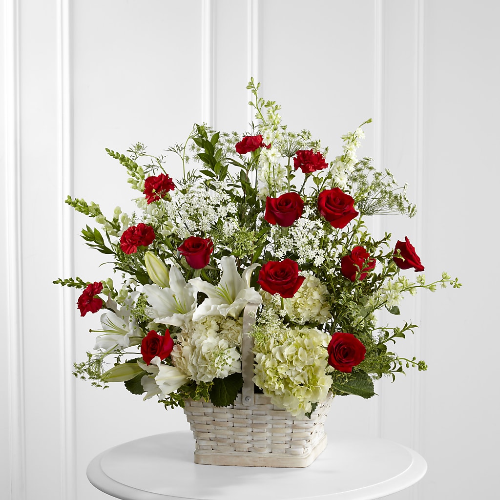 In Loving Memory Arrangement – A Country Home Floral, Baker City OR