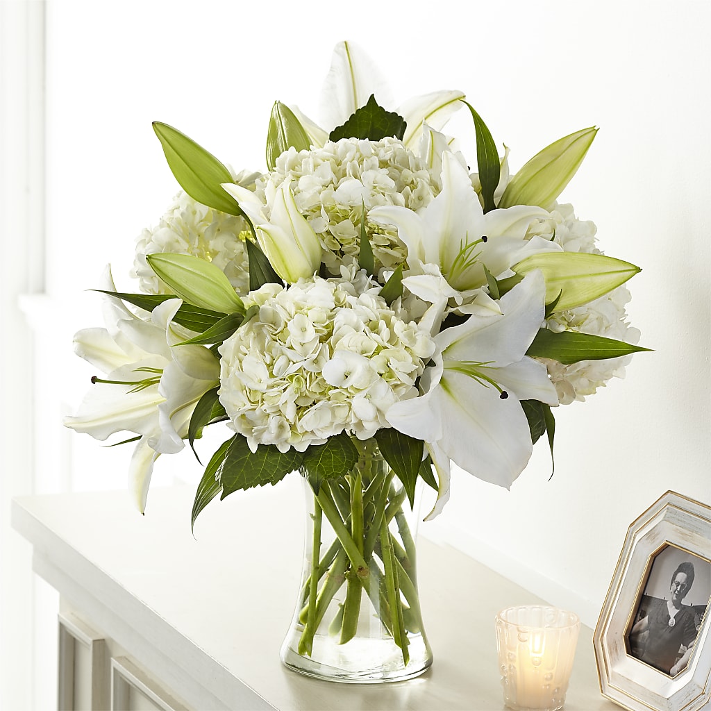 Compassionate Lily Bouquet – A Country Home Floral, Baker City OR
