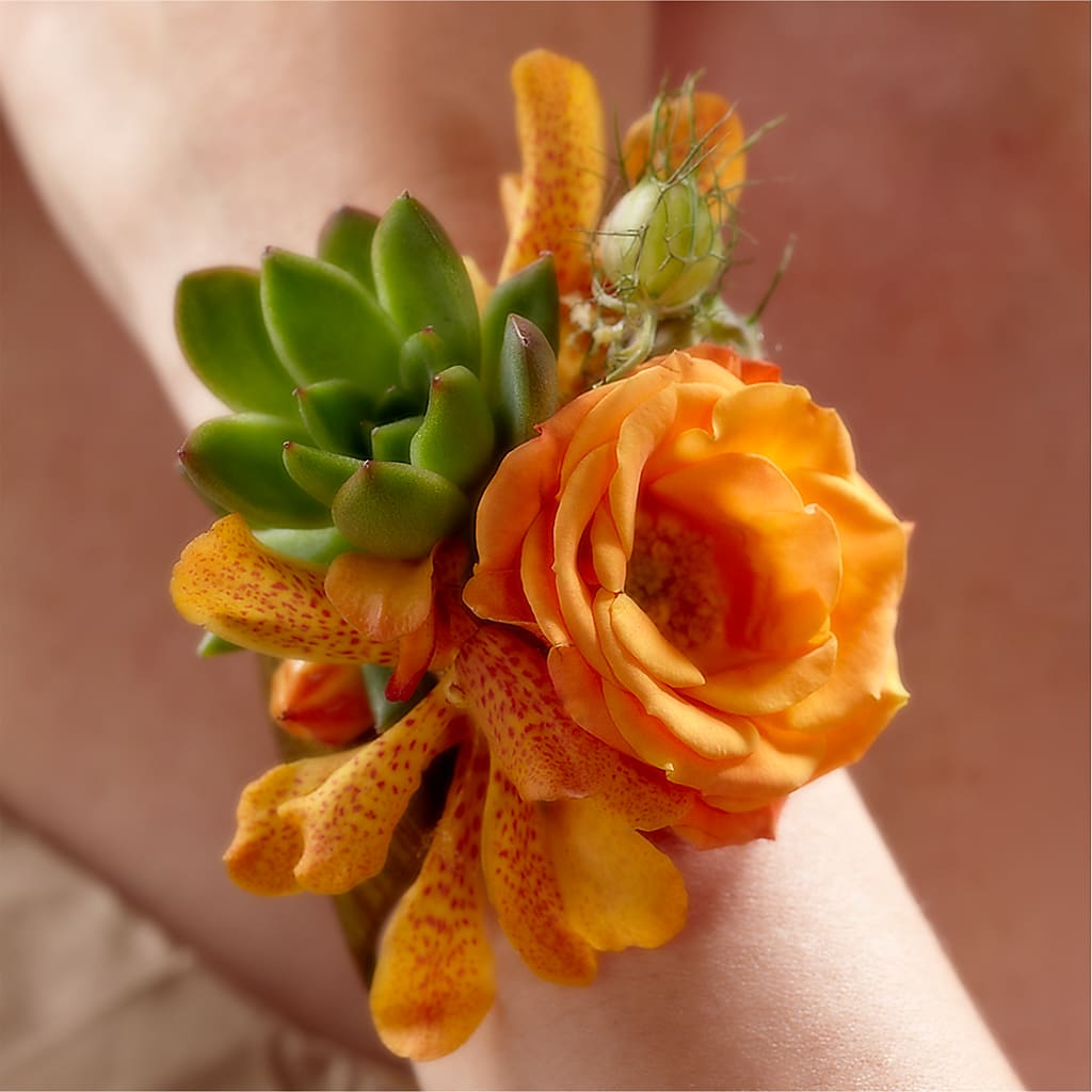Irresistible Love Wrist Corsage – A Country Home Floral, Baker City OR