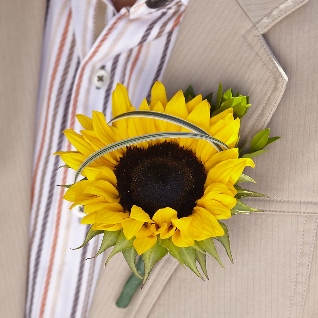 Free Spirit Boutonniere – A Country Home Floral, Baker City OR