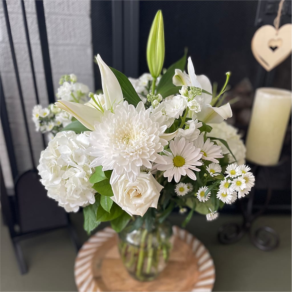 Classic Ivory – A Florist Original –  A Country Home Floral, Baker City OR